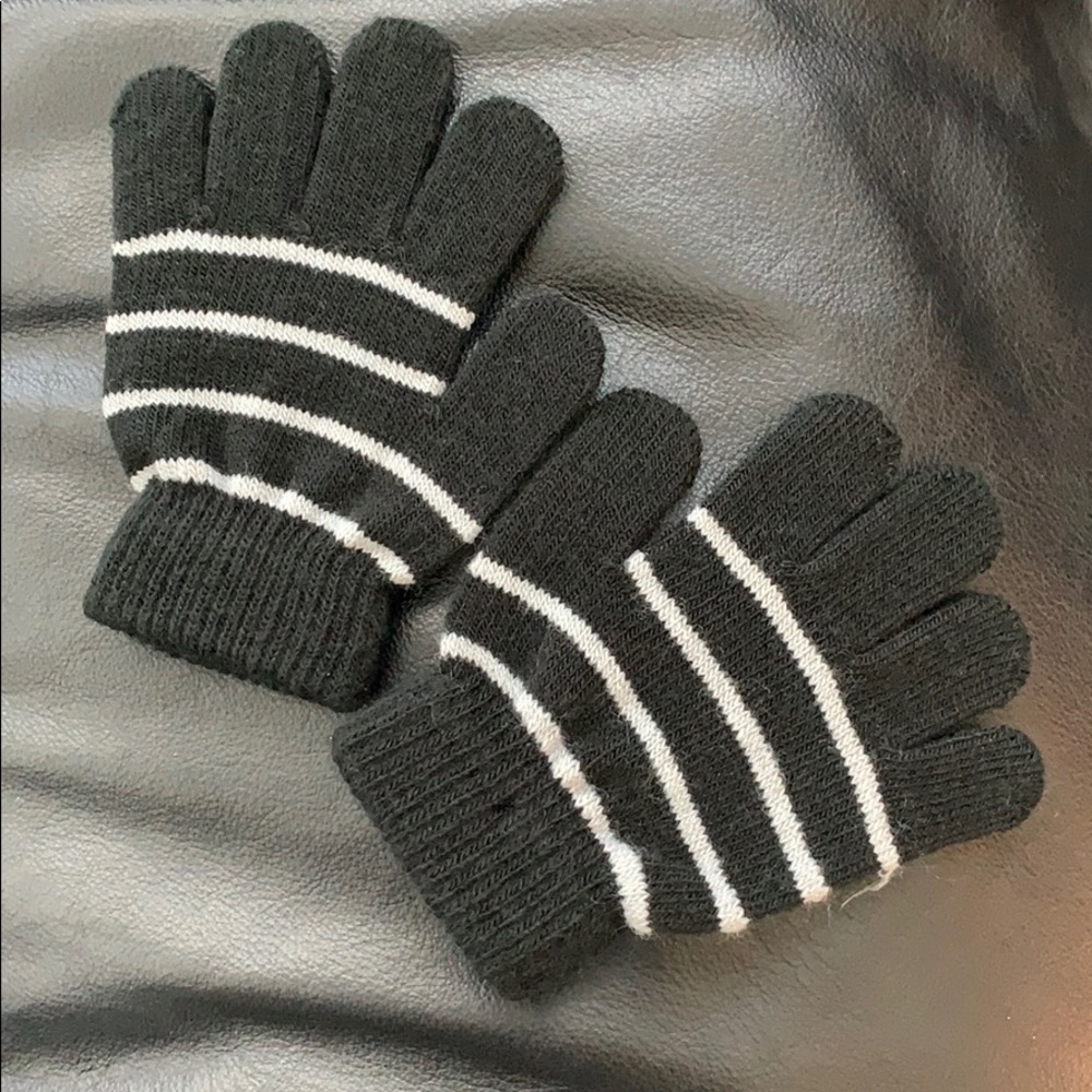 Toddler black stripe gloves